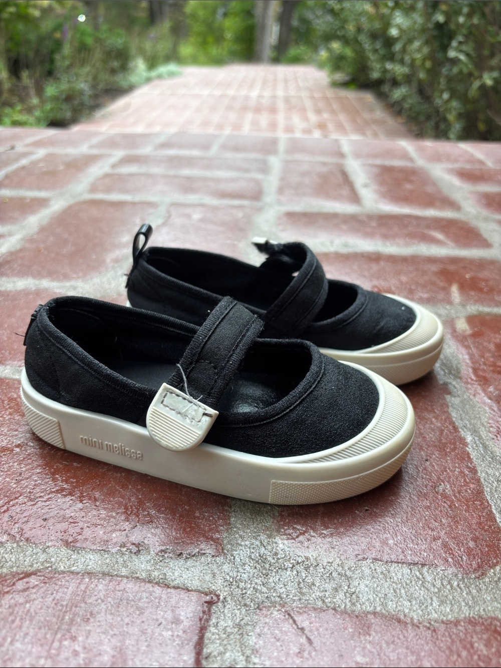 Mini Melissa Mary Jane’s - Size 10